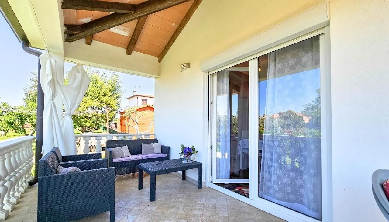 Liam Apartamento Novigrad Istria