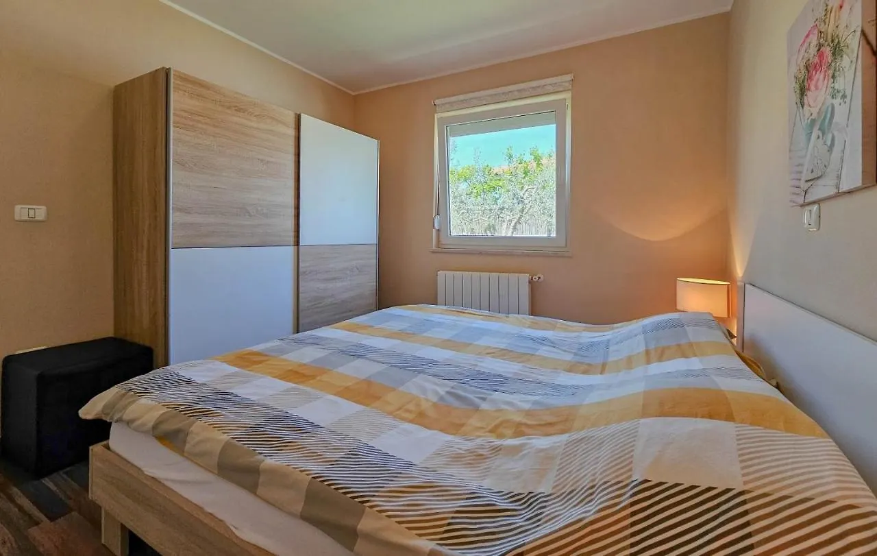 Liam Apartamento Novigrad Istria